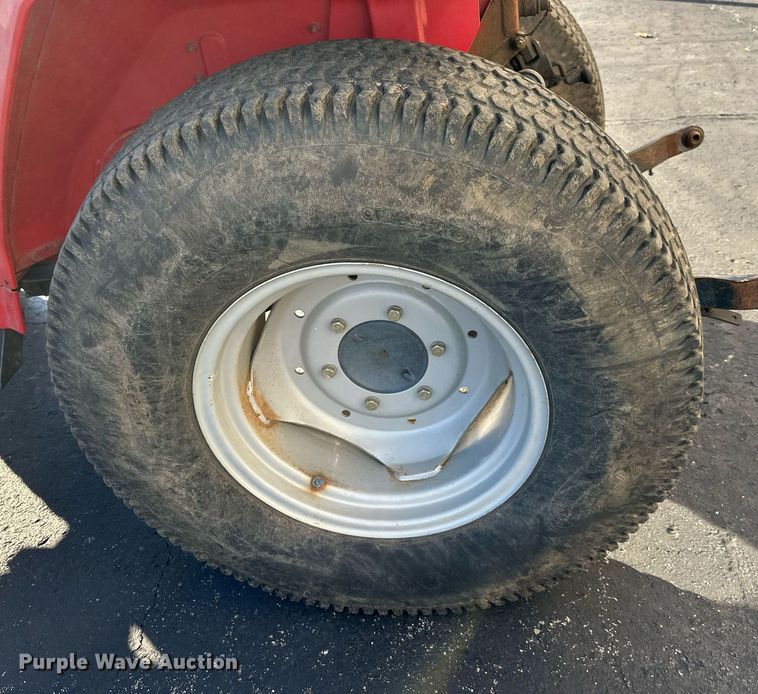 image for item NL9261 1999 Massey Ferguson 1260  MFWD tractor