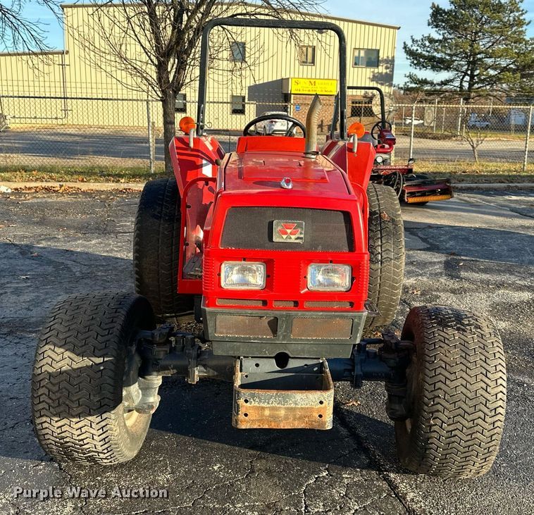image for item NL9262 2001 Massey Ferguson 1165  MFWD tractor
