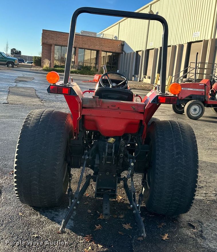 image for item NL9262 2001 Massey Ferguson 1165  MFWD tractor