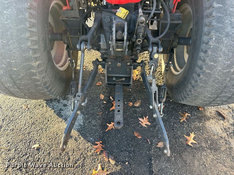 image for item NL9262 2001 Massey Ferguson 1165  MFWD tractor