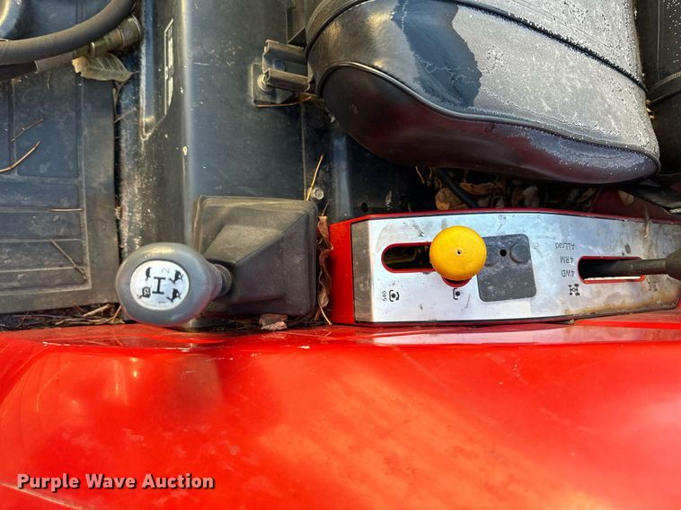 image for item NL9262 2001 Massey Ferguson 1165  MFWD tractor