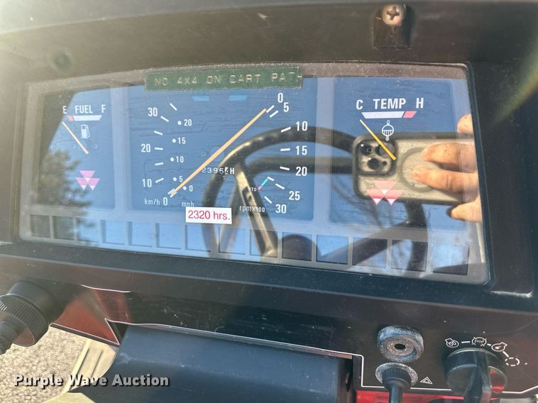 image for item NL9262 2001 Massey Ferguson 1165  MFWD tractor