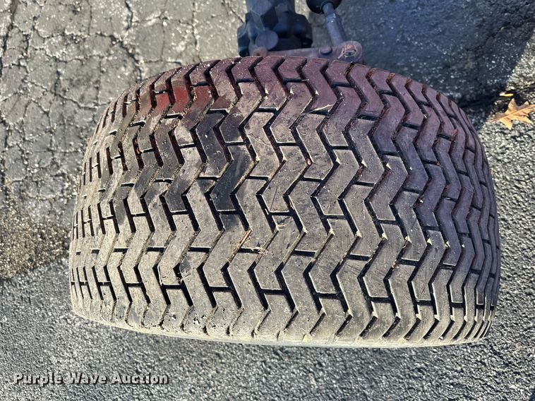 image for item NL9262 2001 Massey Ferguson 1165  MFWD tractor