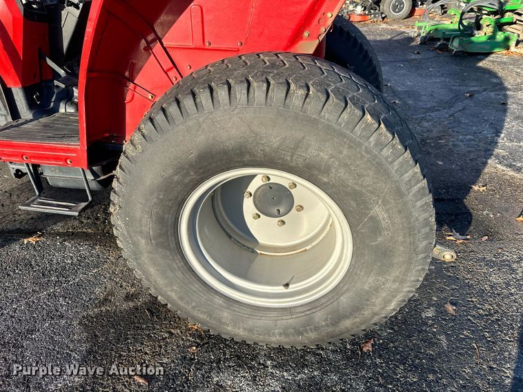 image for item NL9262 2001 Massey Ferguson 1165  MFWD tractor