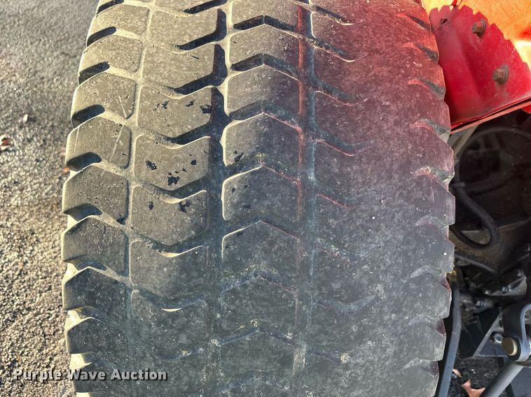 image for item NL9262 2001 Massey Ferguson 1165  MFWD tractor