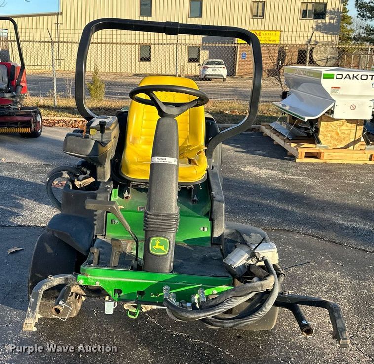 image for item NL9264 John Deere 2500A  reel mower