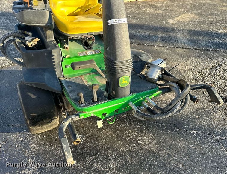 image for item NL9264 John Deere 2500A  reel mower