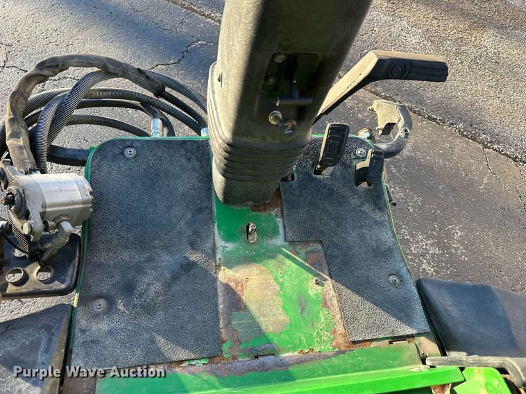 image for item NL9264 John Deere 2500A  reel mower