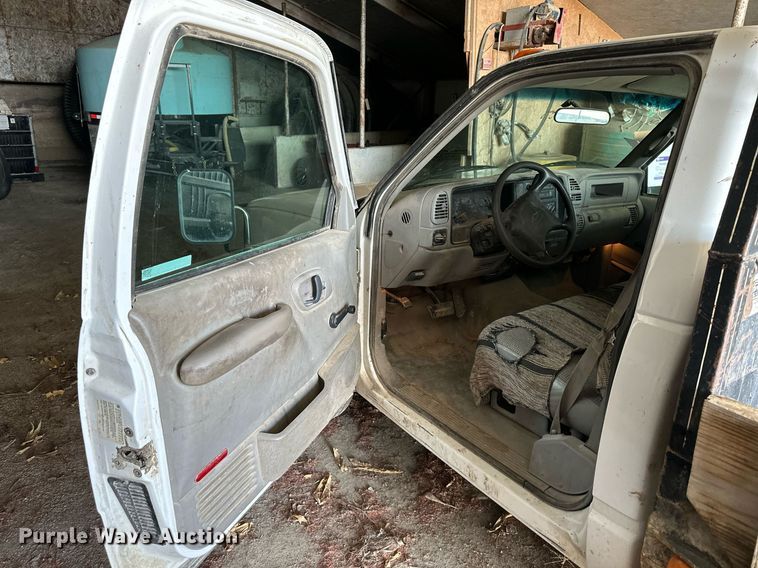 image for item NL9291 2000 Chevrolet C3500  flatbed pickup truck