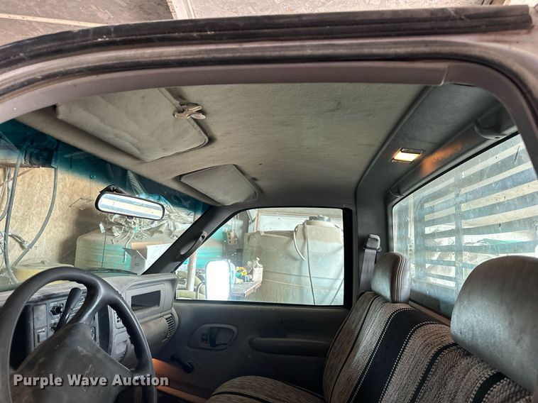 2000 Chevrolet C3500 flatbed pickup truck in Conception Junction, MO