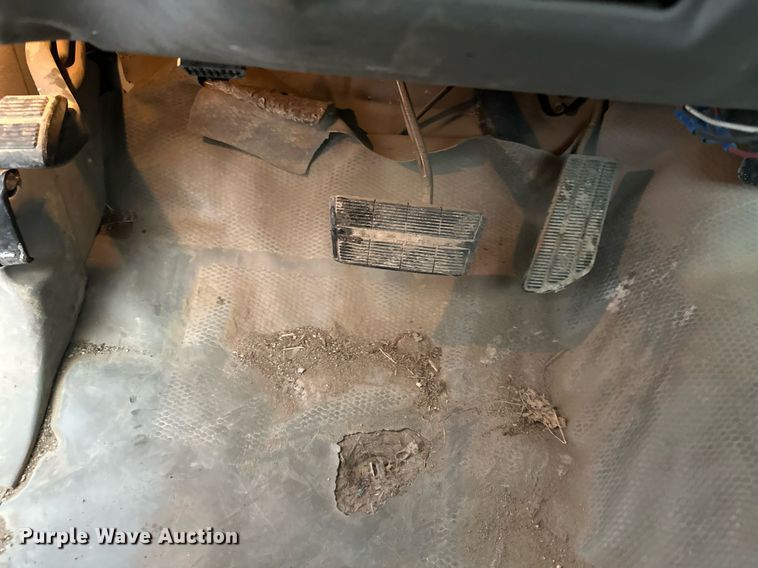 image for item NL9291 2000 Chevrolet C3500  flatbed pickup truck