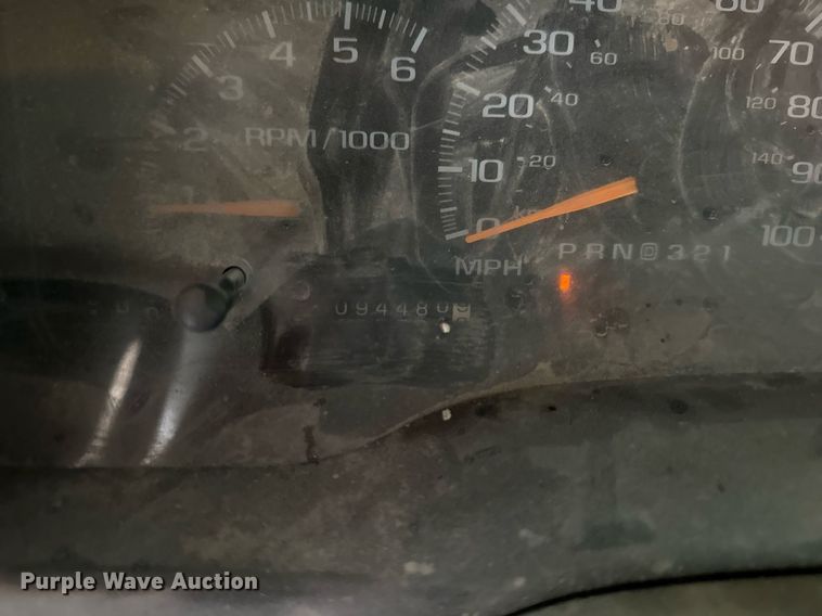 image for item NL9291 2000 Chevrolet C3500  flatbed pickup truck