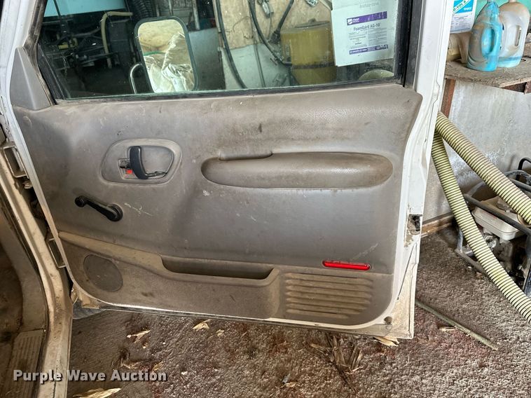 2000 Chevrolet C3500 flatbed pickup truck in Conception Junction, MO