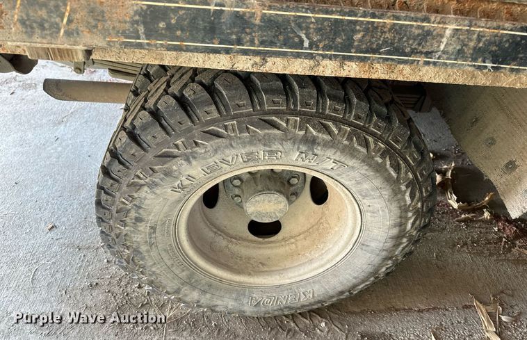 image for item NL9291 2000 Chevrolet C3500  flatbed pickup truck