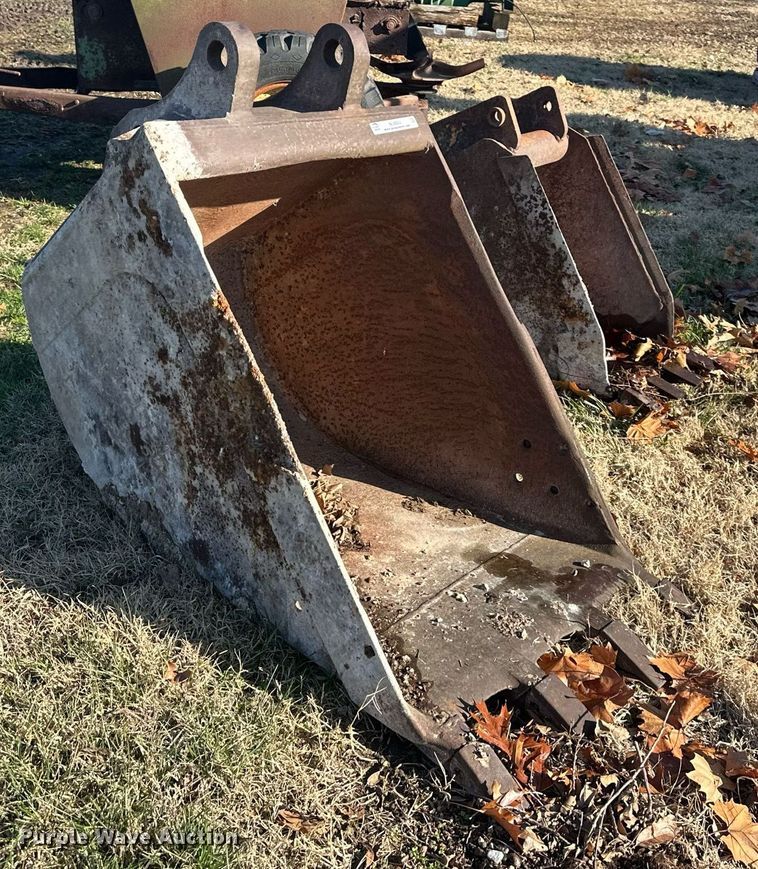 image for item NL9303 (2) buckets