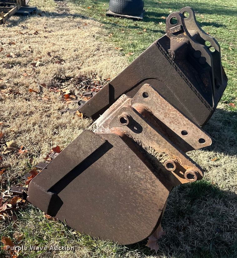 image for item NL9303 (2) buckets