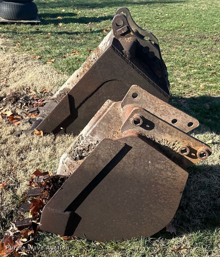 image for item NL9303 (2) buckets