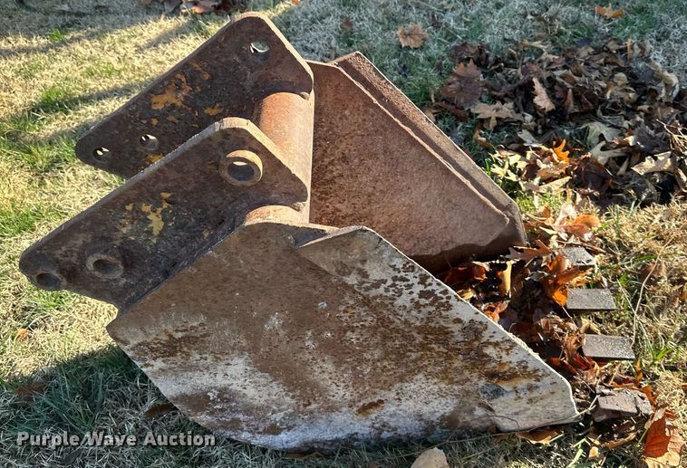 image for item NL9303 (2) buckets