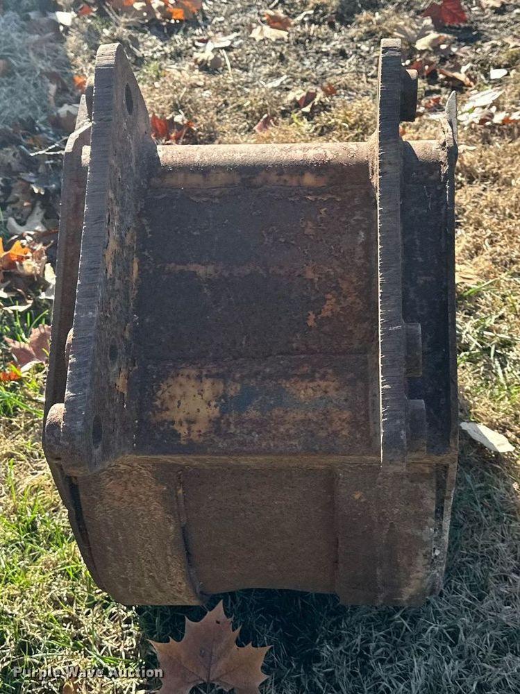 image for item NL9303 (2) buckets