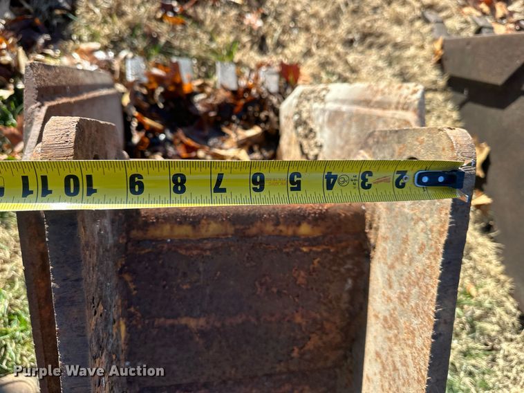 image for item NL9303 (2) buckets