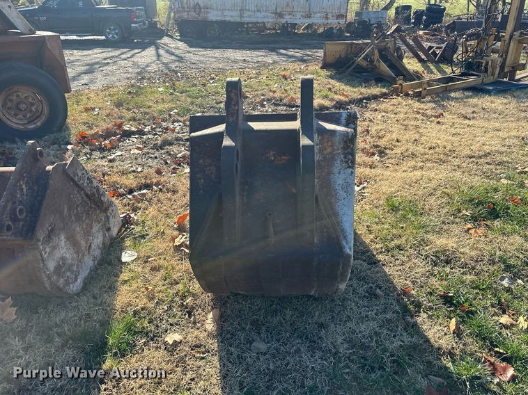 image for item NL9303 (2) buckets