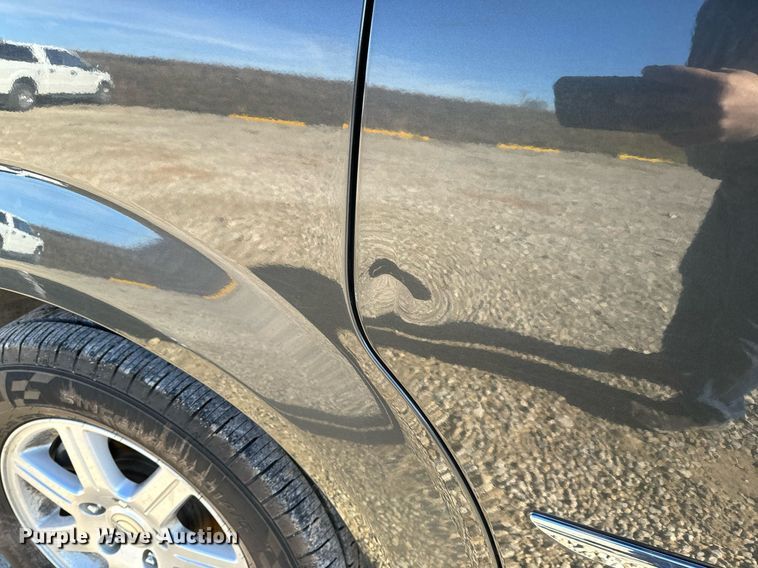 image for item NM9083 2012 Chrysler Town & Country  van