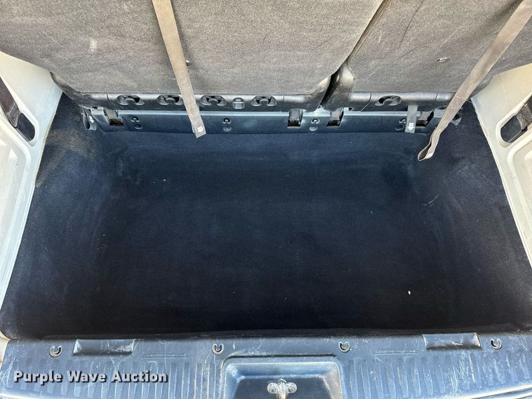 image for item NM9083 2012 Chrysler Town & Country  van