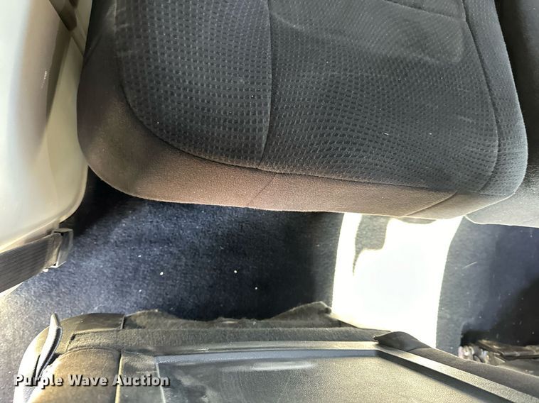 image for item NM9083 2012 Chrysler Town & Country  van