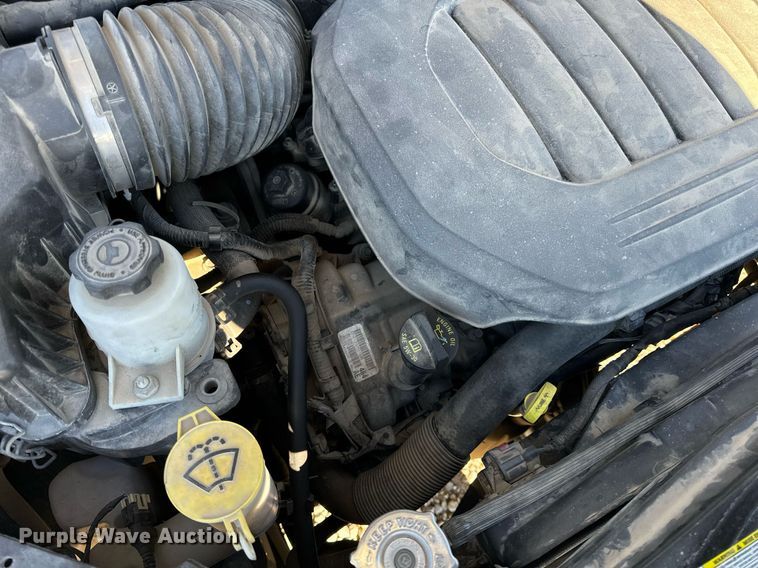 image for item NM9083 2012 Chrysler Town & Country  van