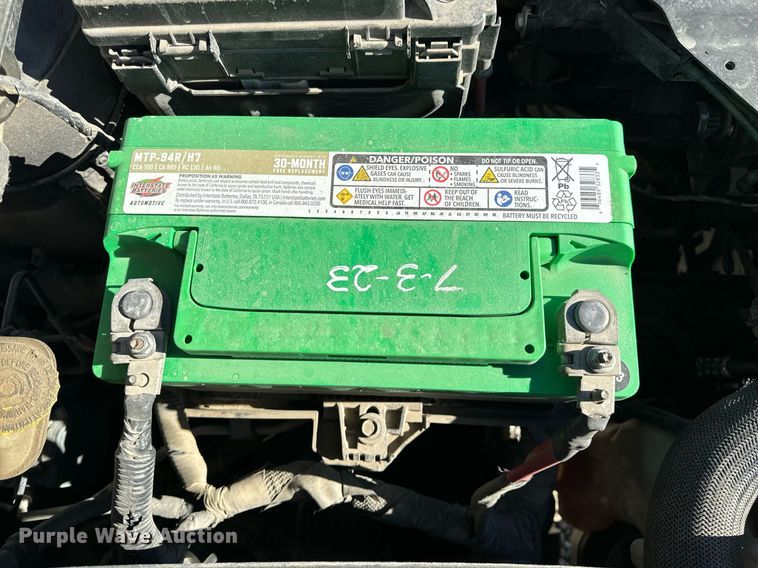 image for item NM9083 2012 Chrysler Town & Country  van