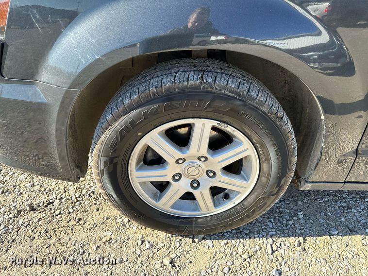 image for item NM9083 2012 Chrysler Town & Country  van