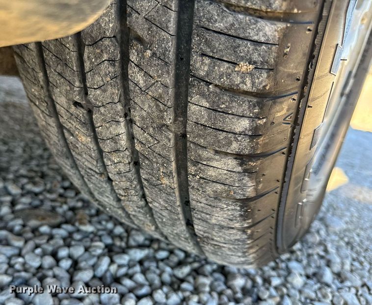 image for item NM9083 2012 Chrysler Town & Country  van