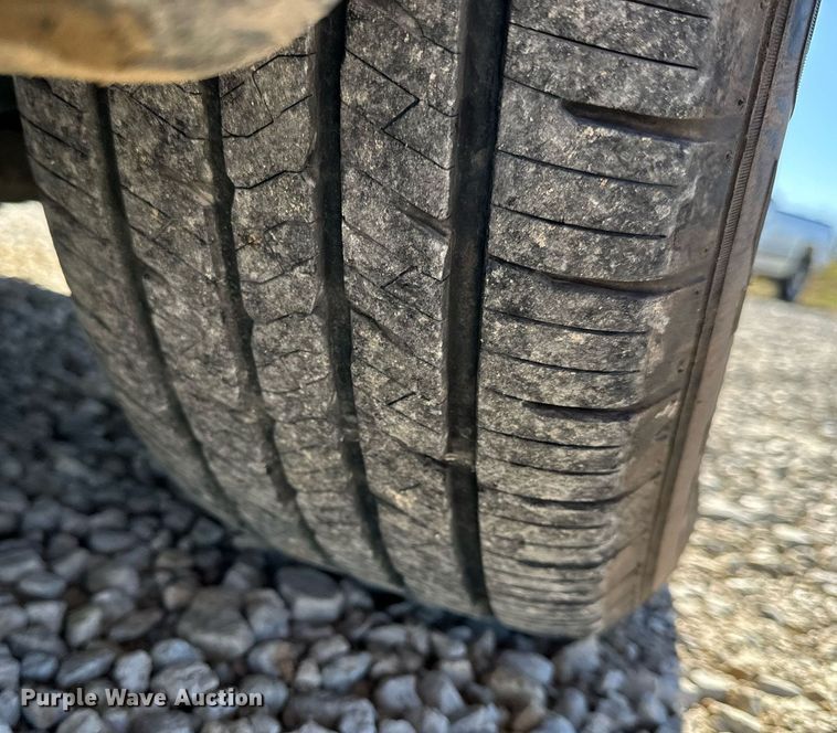 image for item NM9083 2012 Chrysler Town & Country  van