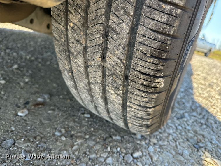 image for item NM9083 2012 Chrysler Town & Country  van