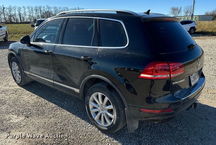 image for item NM9084 2012 Volkswagen Touareg TDI  SUV