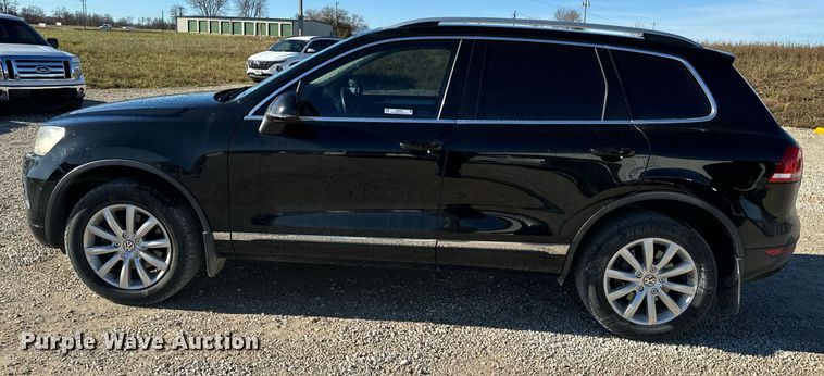 image for item NM9084 2012 Volkswagen Touareg TDI  SUV