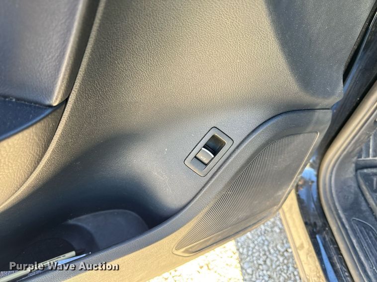 image for item NM9084 2012 Volkswagen Touareg TDI  SUV