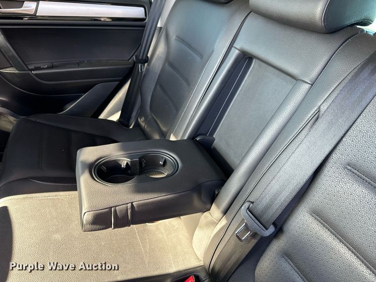 image for item NM9084 2012 Volkswagen Touareg TDI  SUV