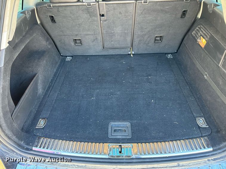 image for item NM9084 2012 Volkswagen Touareg TDI  SUV