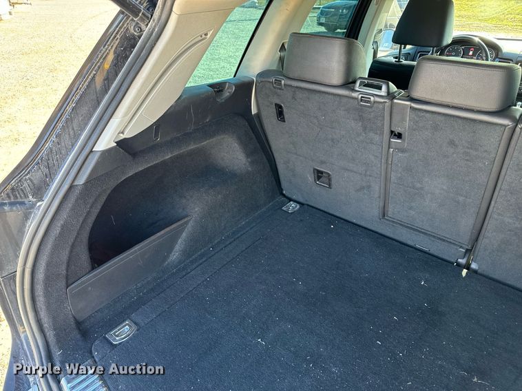 image for item NM9084 2012 Volkswagen Touareg TDI  SUV