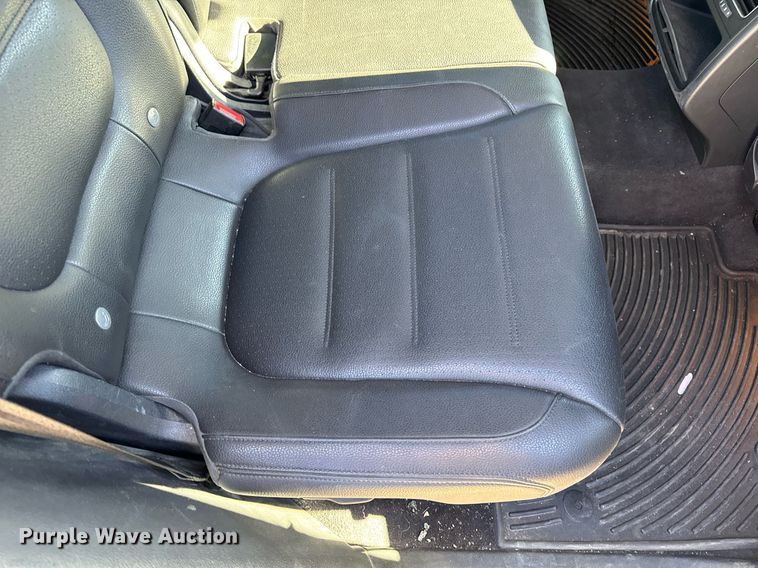 image for item NM9084 2012 Volkswagen Touareg TDI  SUV