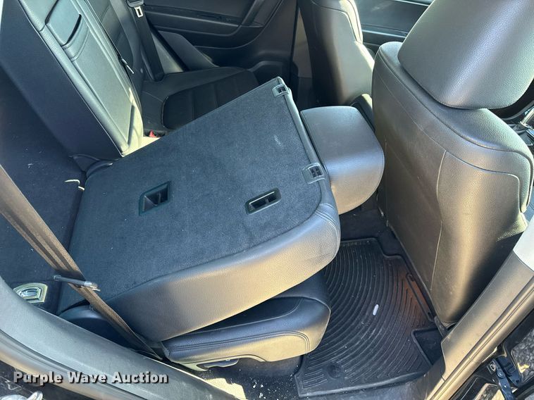 image for item NM9084 2012 Volkswagen Touareg TDI  SUV