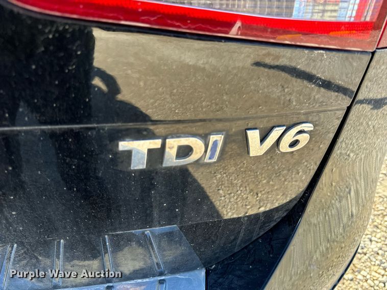 image for item NM9084 2012 Volkswagen Touareg TDI  SUV