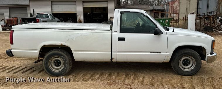 image for item NM9115 1998 GMC Sierra 1500 pickup truck