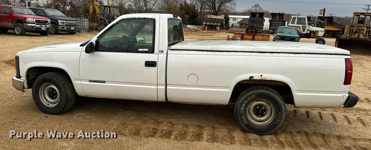 image for item NM9115 1998 GMC Sierra 1500 pickup truck