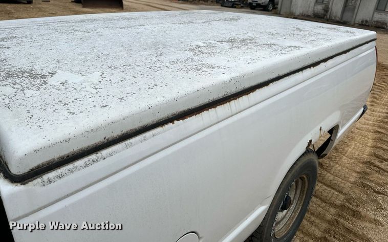 image for item NM9115 1998 GMC Sierra 1500 pickup truck