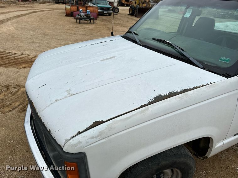 image for item NM9115 1998 GMC Sierra 1500 pickup truck