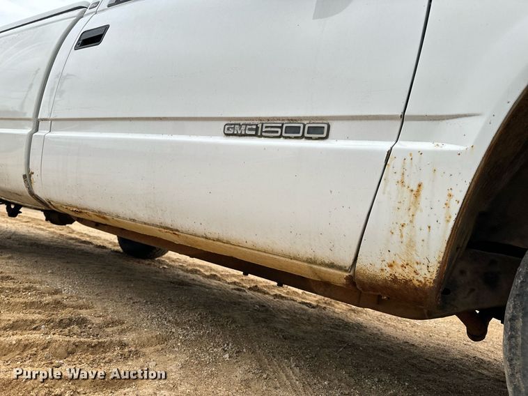 image for item NM9115 1998 GMC Sierra 1500 pickup truck