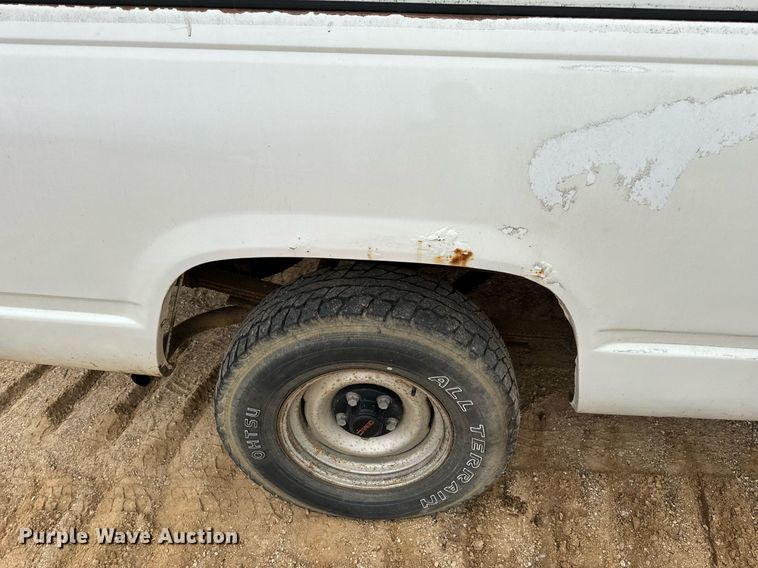 image for item NM9115 1998 GMC Sierra 1500 pickup truck