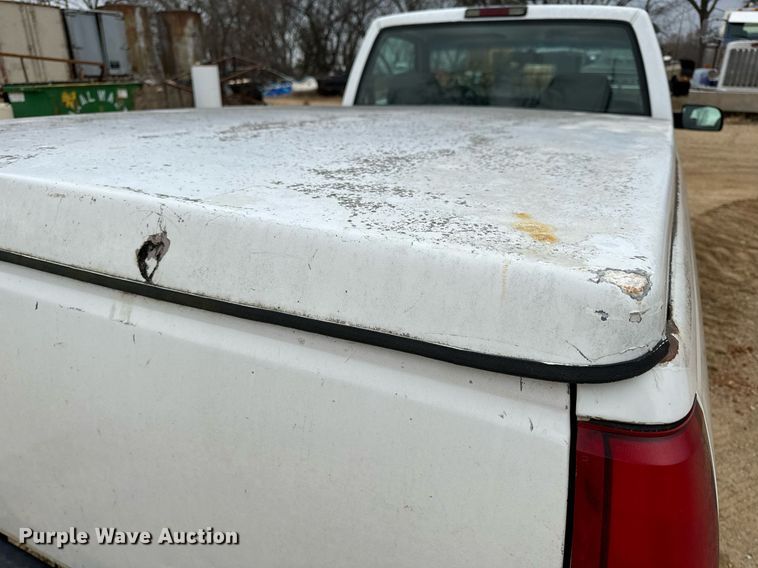 image for item NM9115 1998 GMC Sierra 1500 pickup truck